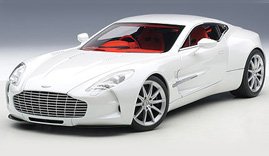 AUTOart Aston Martin DB11 ホワイト 1/18 Amazon.co.jp: AUTOart 1/18 アストンマーチン DB11 メタリック
